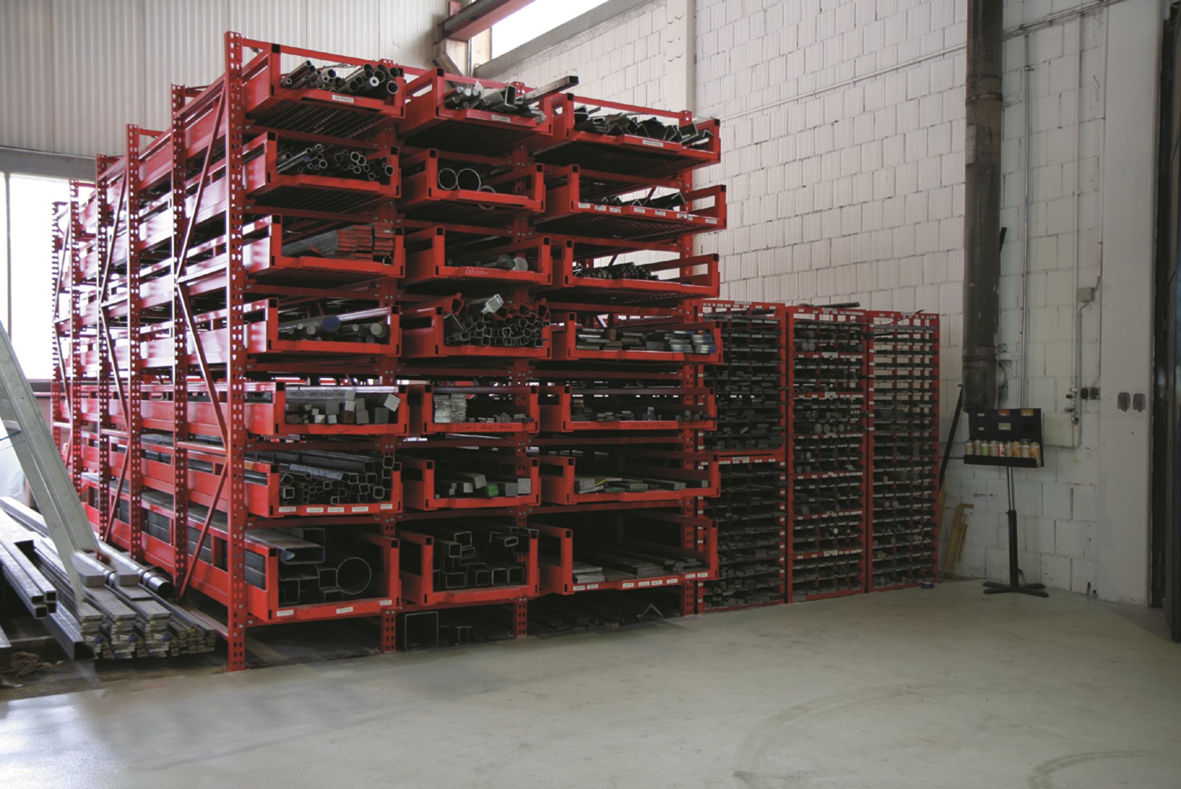 Wabenlager für 2.000 kg schwere Bündel