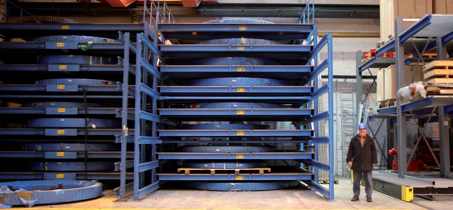 Kugellagerregal mit einer Last von 6.500 kg pro Ebene bei einem Kranhersteller